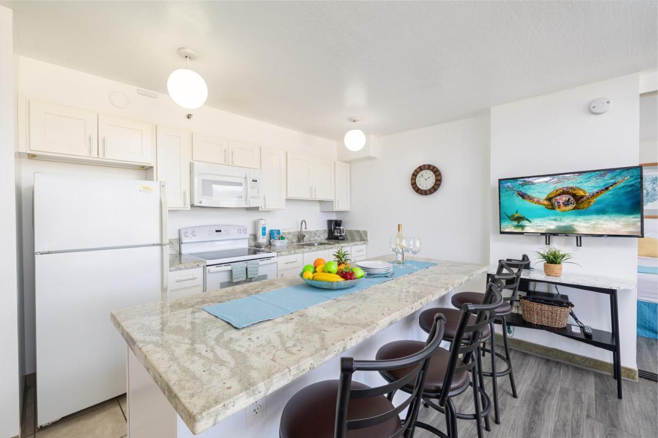 Waikiki Escapade Mountain Views Condo, Steps To Beach With Parking Perk Honolulu Exterior foto