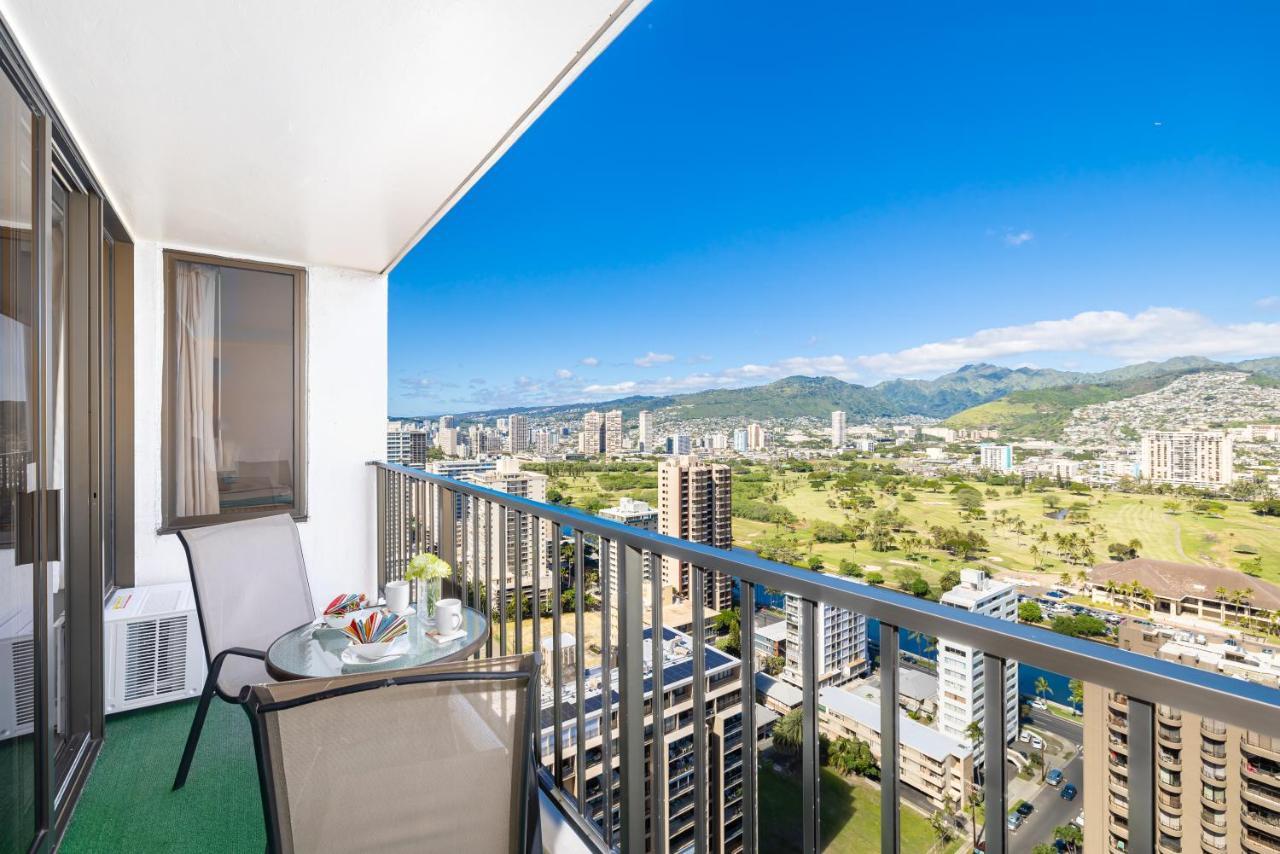 Waikiki Escapade Mountain Views Condo, Steps To Beach With Parking Perk Honolulu Exterior foto